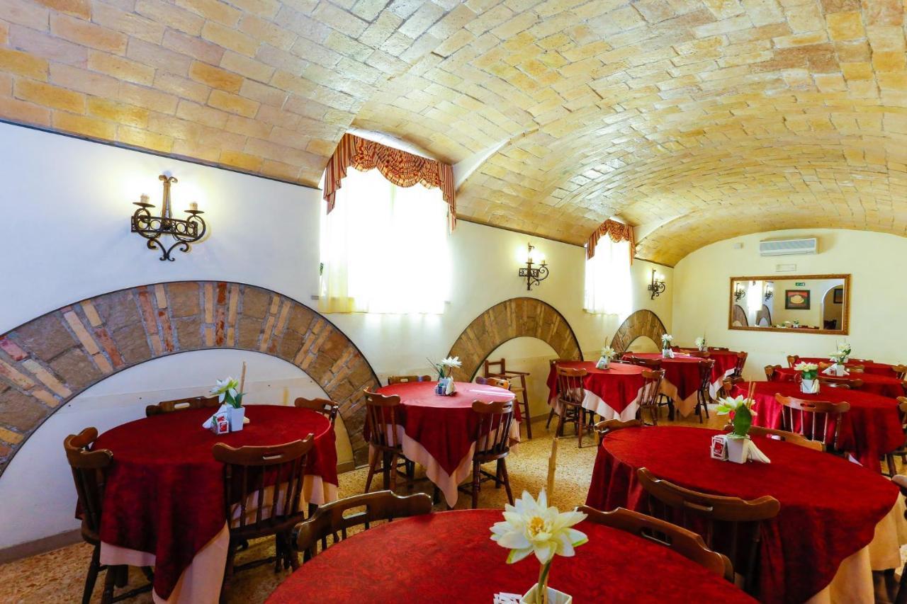רומא Hotel Tempio Di Pallade מראה חיצוני תמונה