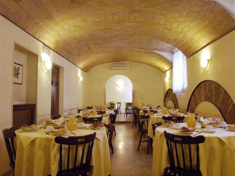 רומא Hotel Tempio Di Pallade מראה חיצוני תמונה
