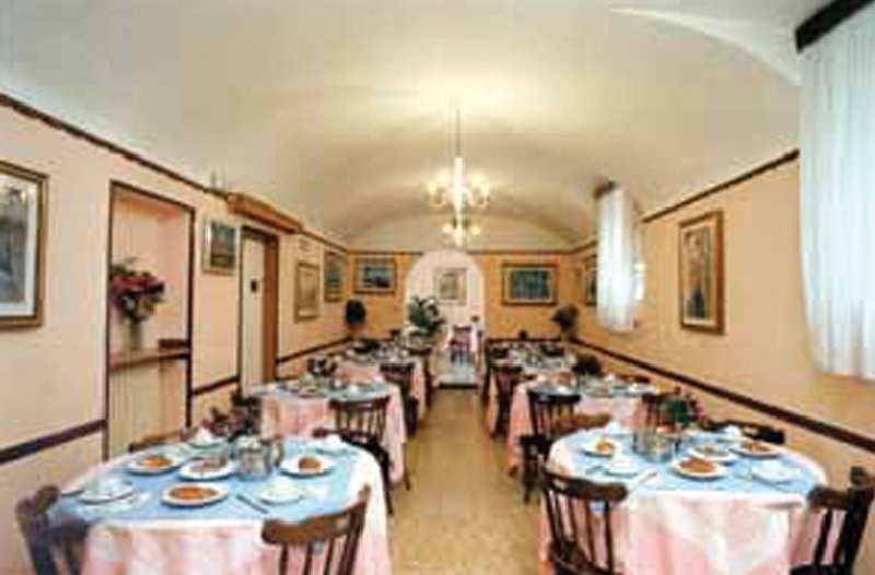 רומא Hotel Tempio Di Pallade מסעדה תמונה